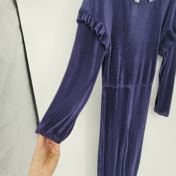 HALOGEN Navy Long Sleeve Plissé Jumpsuit balloon sleeve ruffled Medium - Picture 4 of 5